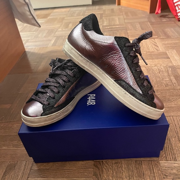 Sneakers - Picture 1 of 6
